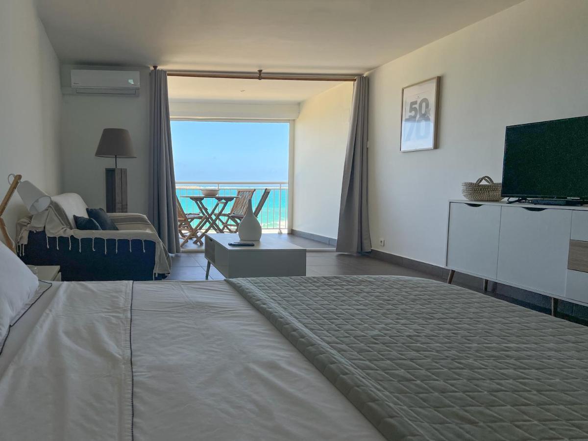 Front Line Unit 520 Ft2 - 48 M2, On Second Floor, Stunning Ocean View Apartman Cul de Sac Kültér fotó