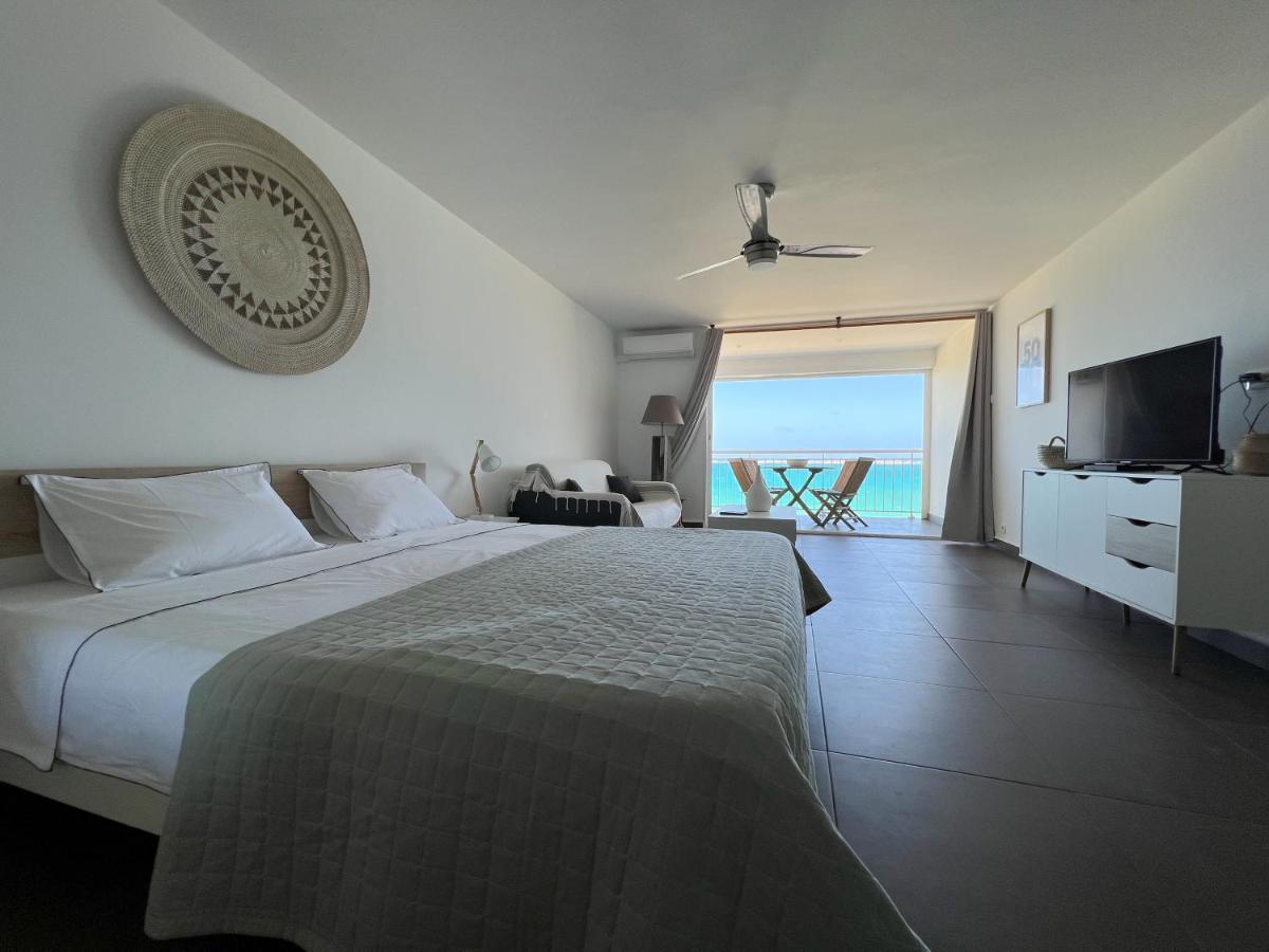 Front Line Unit 520 Ft2 - 48 M2, On Second Floor, Stunning Ocean View Apartman Cul de Sac Kültér fotó