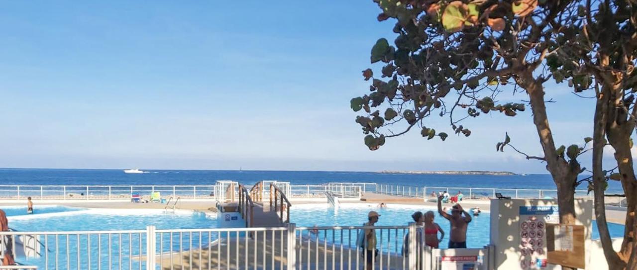 Front Line Unit 520 Ft2 - 48 M2, On Second Floor, Stunning Ocean View Apartman Cul de Sac Kültér fotó